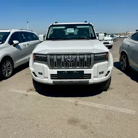 Toyota Land Cruiser Prado 2025