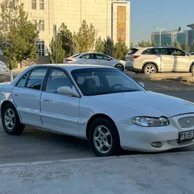 Hyundai Sonata 2008