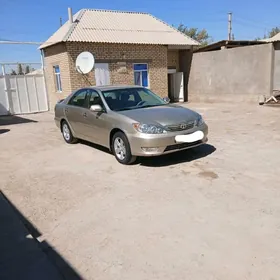 Toyota Camry 2004