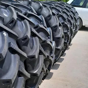 Traktor 15.5/R38 480/70R34