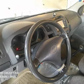 Toyota Hilux 2010