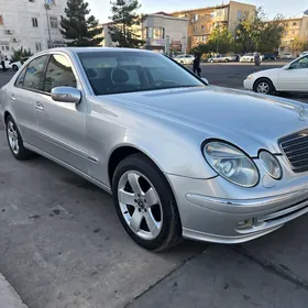Mercedes-Benz E320 2004