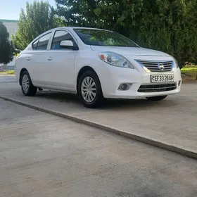 Nissan Versa 2013