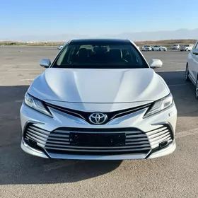 Toyota Camry 2023