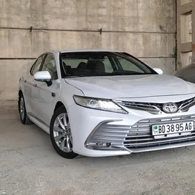 Toyota Camry 2020