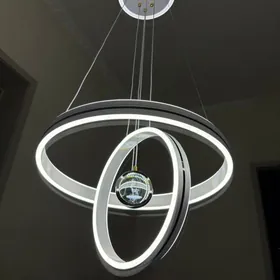 Lyustra LED