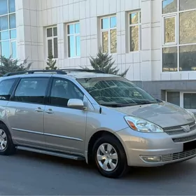 Toyota Sienna 2005