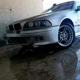 BMW E39 2001
