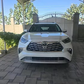 Toyota Highlander 2020