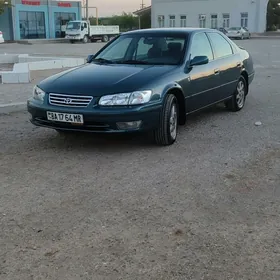 Toyota Camry 2000