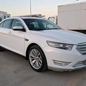 Ford Taurus 2013