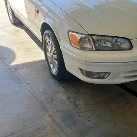 Toyota Camry 2000