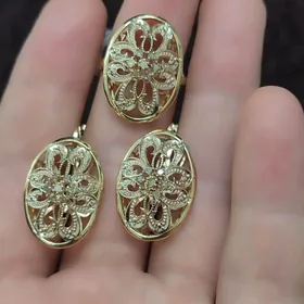 gyzyl kamplekt