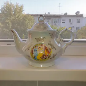 Чайники  фарфор с позолотом