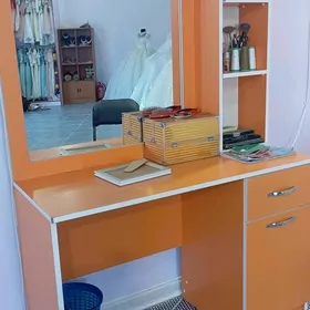 salon üçin aýna