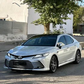 Toyota Camry 2022