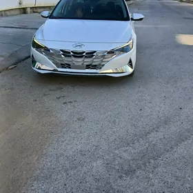 Hyundai Elantra 2021