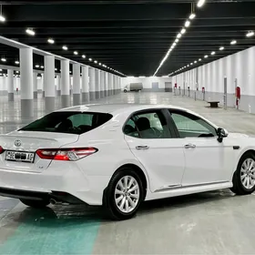 Toyota Camry 2018