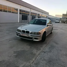 BMW E39 2000