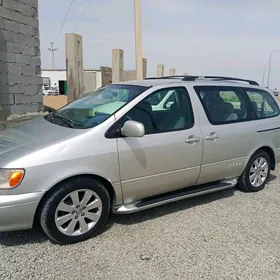 Toyota Sienna 2001
