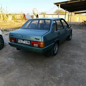 Lada 21099 2000