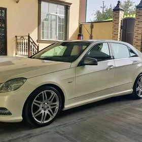 Mercedes-Benz E350 2013