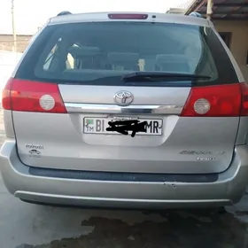 Toyota Sienna 2008