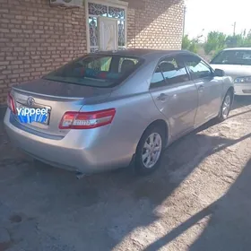 Toyota Camry 2011