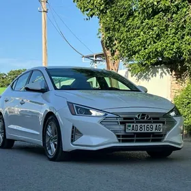 Hyundai Elantra 2020