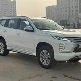 Mitsubishi Montero Sport 2023