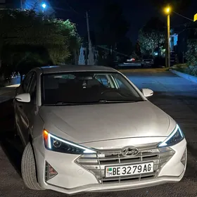 Hyundai Elantra 2020