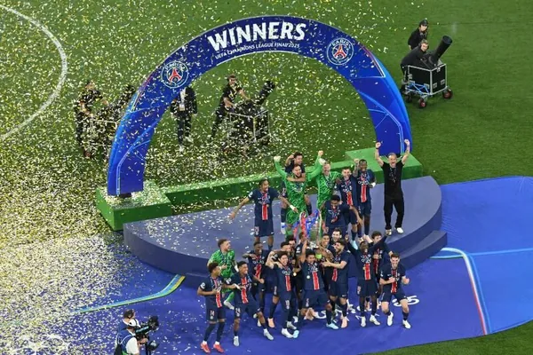 UEFA Çempionlar ligasynyň finalynyň başlanýan wagtyny öňe süýşürdi