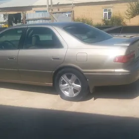 Toyota Camry 1999