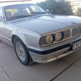 BMW 525 1990