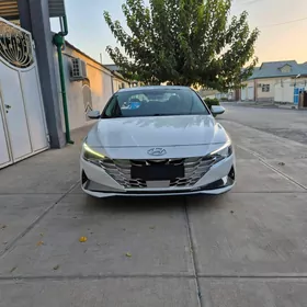 Hyundai Elantra 2021