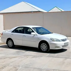 Toyota Camry 2004