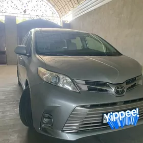 Toyota Sienna 2020