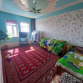 4 комн 4 этаж Полуэлитка