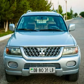 Mitsubishi Montero Sport 2003