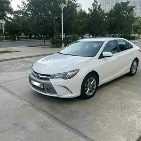 Toyota Camry 2015