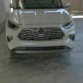 Toyota Highlander 2022