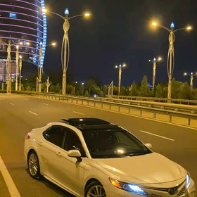 Toyota Camry 2020