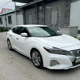 Nissan Maxima 2022