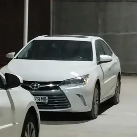 Toyota Camry 2015