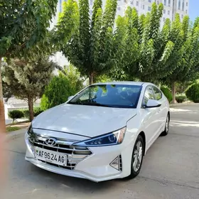 Hyundai Elantra 2020