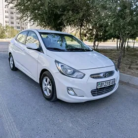 Hyundai Accent 2013