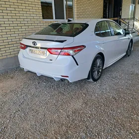 Toyota Camry 2020