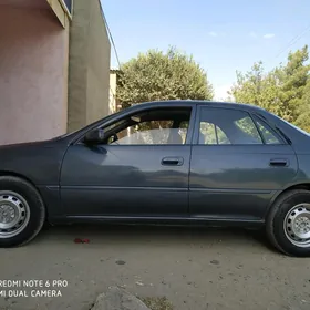 Toyota Carina 1992