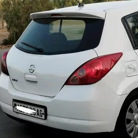 Nissan Tiida 2006