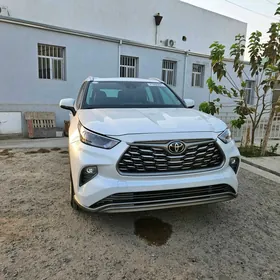 Toyota Highlander 2022